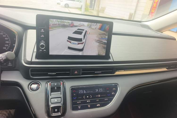 Used Honda Elysion 2024 2.0L eHEV Luxury Edition Audio And AC Panel