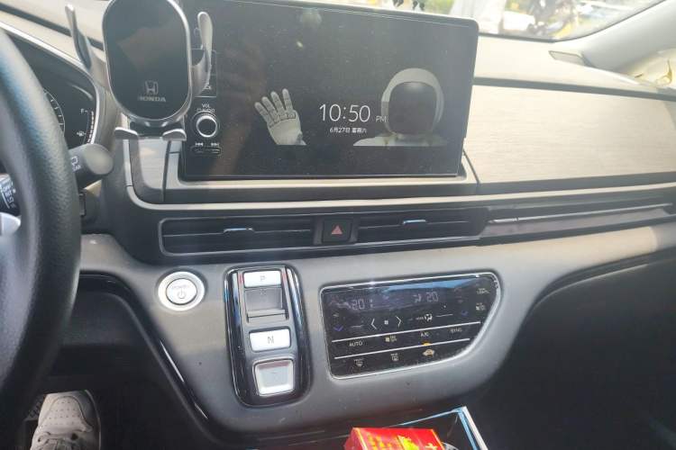 Used Honda Elysion 2024 2.0L eHEV Classic Edition Audio And AC Panel