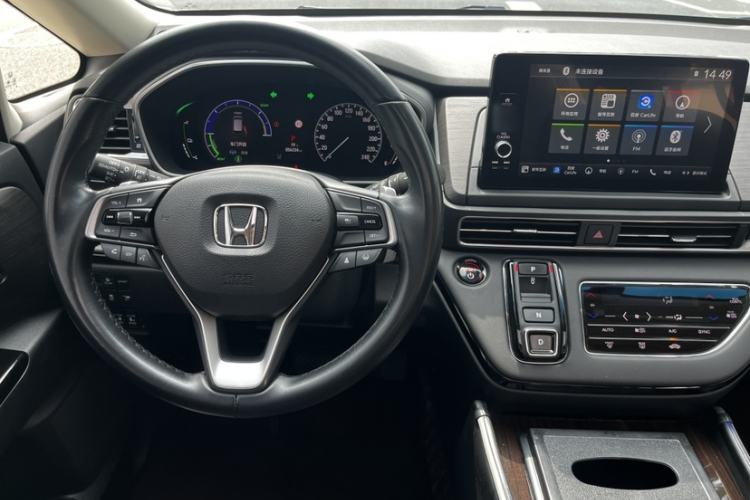 Used Honda Elysion 2024 2.0L eHEV Luxury Edition Audio And AC Panel