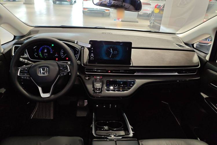 Used Honda Elysion 2024 2.0L eHEV Luxury Edition Center Console