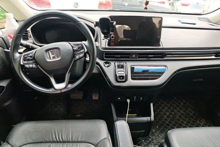Used Honda Elysion 2024 2.0L eHEV Luxury Edition Center Console