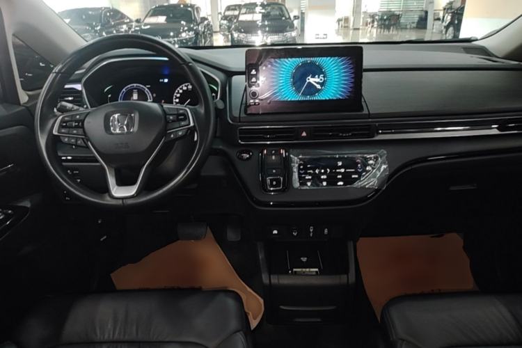 Used Honda Elysion 2024 2.0L eHEV Luxury Edition Center Console