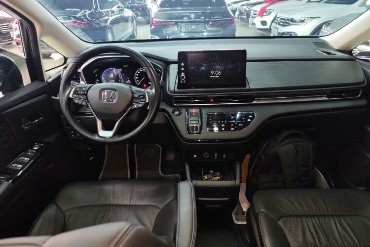 Used Honda Elysion 2024 2.0L eHEV Luxury Edition Center Console