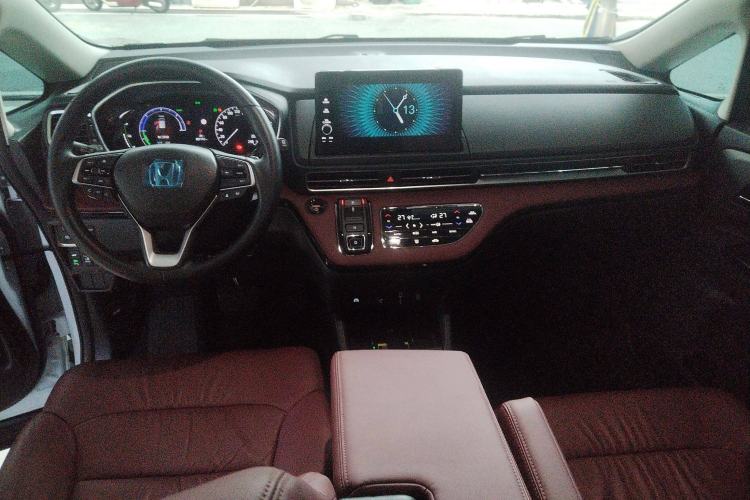 Used Honda Elysion 2024 2.0L eHEV Ultimate Edition Center Console
