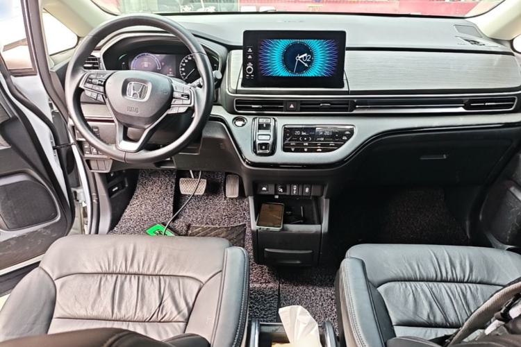 Used Honda Elysion 2024 2.0L eHEV Luxury Edition Center Console