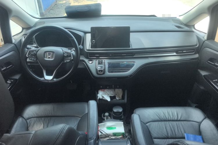 Used Honda Elysion 2024 2.0L eHEV Luxury Edition Center Console