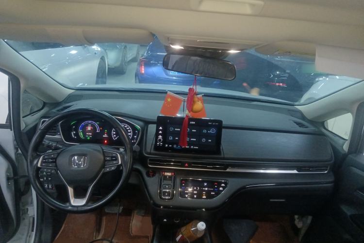 Used Honda Elysion 2024 2.0L eHEV Luxury Edition Center Console