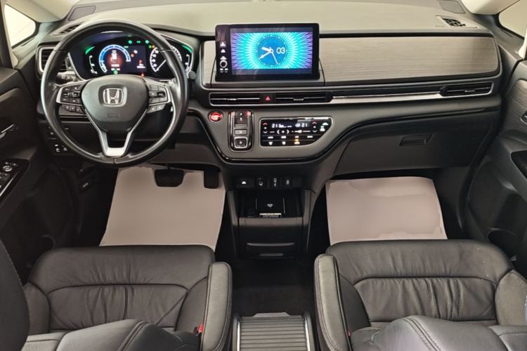 Used Honda Elysion 2024 2.0L eHEV Luxury Edition Center Console