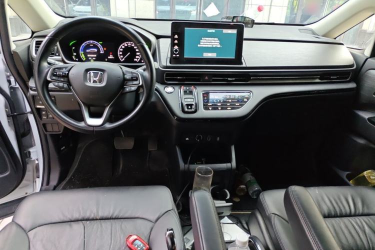 Used Honda Elysion 2024 2.0L eHEV Luxury Edition Center Console