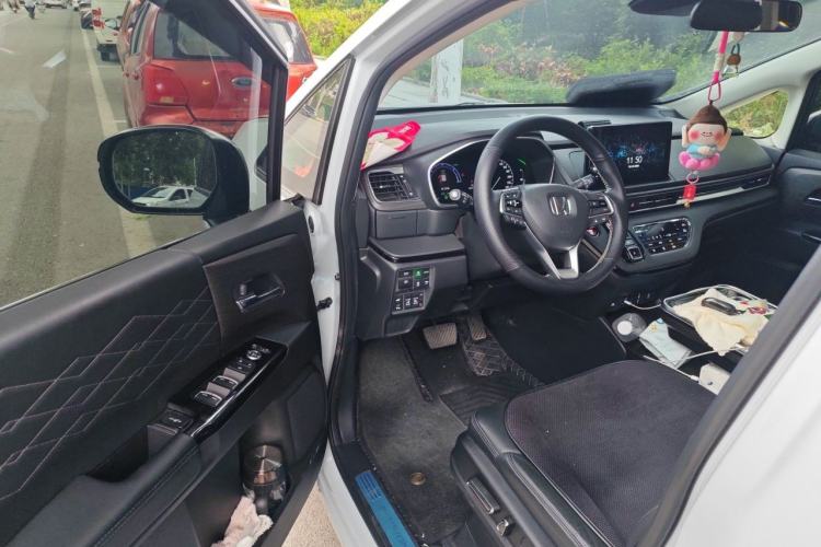 Used Honda Elysion 2024 2.0L eHEV Luxury Edition Driver Seat