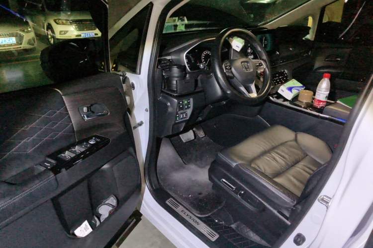 Used Honda Elysion 2024 2.0L eHEV Luxury Edition Driver Seat