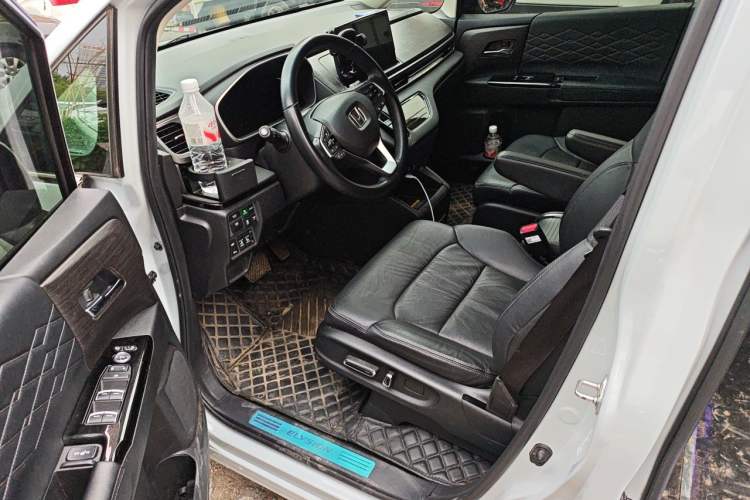 Used Honda Elysion 2024 2.0L eHEV Luxury Edition Driver Seat