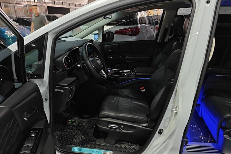 Used Honda Elysion 2024 2.0L eHEV Luxury Edition Driver Seat