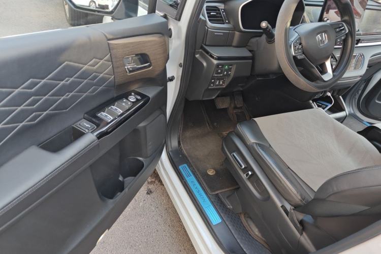 Used Honda Elysion 2024 2.0L eHEV Luxury Edition Driver Seat
