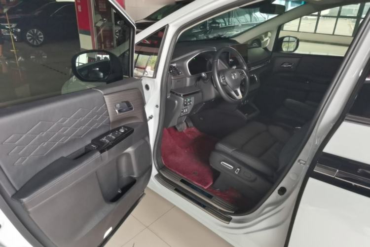 Used Honda Elysion 2024 2.0L eHEV Luxury Edition Driver Seat