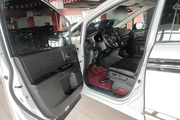 Used Honda Elysion 2024 2.0L eHEV Luxury Edition Driver Seat