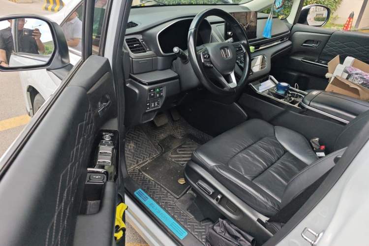 Used Honda Elysion 2024 2.0L eHEV Luxury Edition Driver Seat