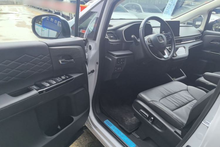 Used Honda Elysion 2024 2.0L eHEV Luxury Edition Driver Seat