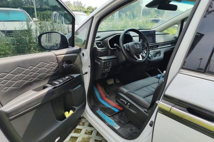 Used Honda Elysion 2024 2.0L eHEV Luxury Edition Driver Seat