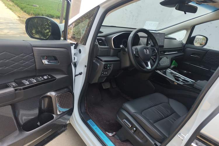 Used Honda Elysion 2024 2.0L eHEV Luxury Edition Driver Seat