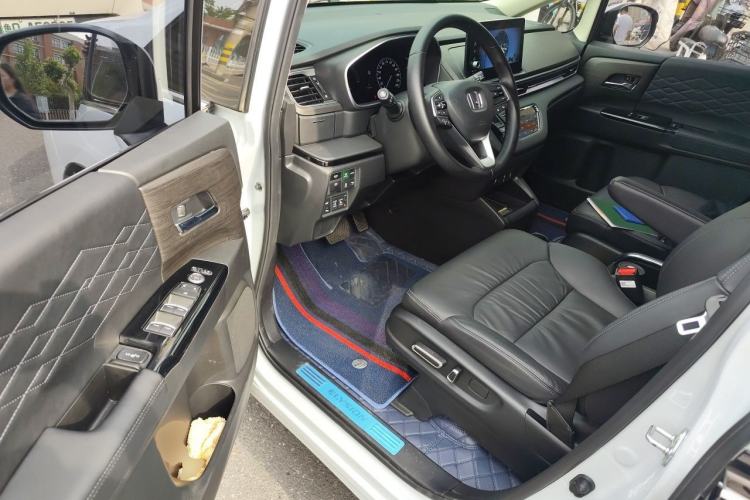 Used Honda Elysion 2024 2.0L eHEV Luxury Edition Driver Seat
