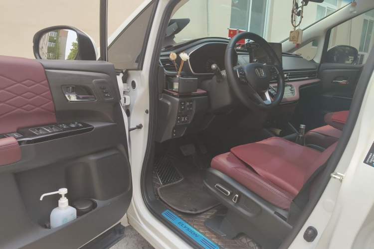 Used Honda Elysion 2024 2.0L eHEV Ultimate Edition Driver Seat