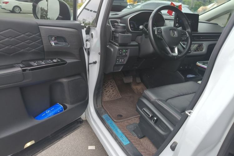 Used Honda Elysion 2024 2.0L eHEV Luxury Edition Driver Seat