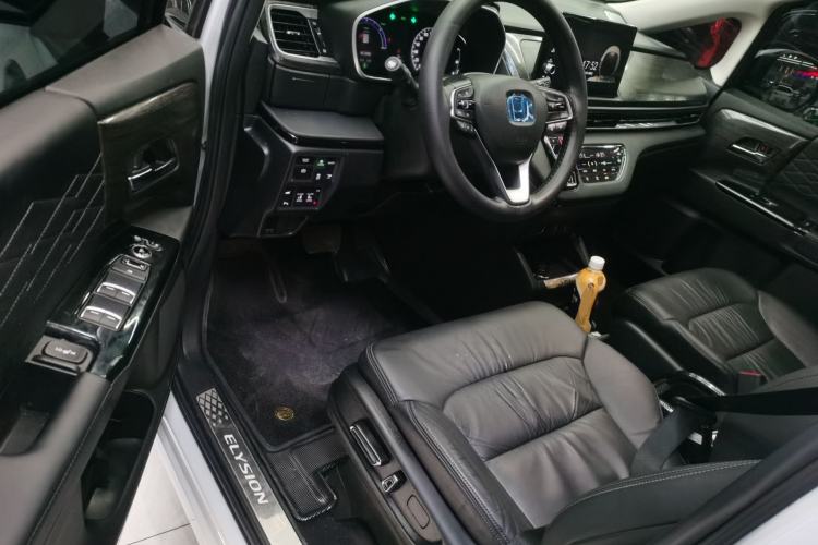 Used Honda Elysion 2024 2.0L eHEV Luxury Edition Driver Seat