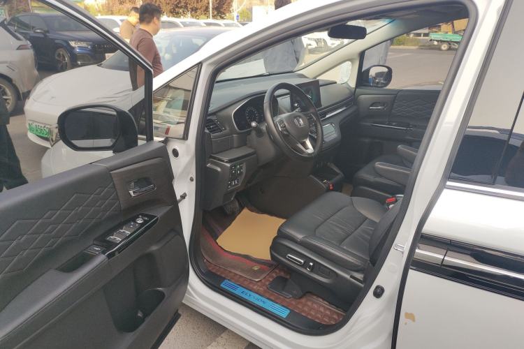 Used Honda Elysion 2024 2.0L eHEV Luxury Edition Driver Seat