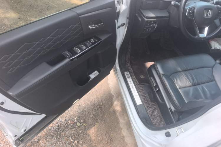 Used Honda Elysion 2024 2.0L eHEV Luxury Edition Driver Seat