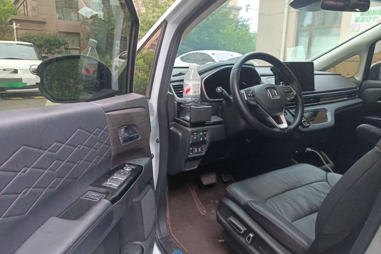 Used Honda Elysion 2024 2.0L eHEV Luxury Edition Driver Seat