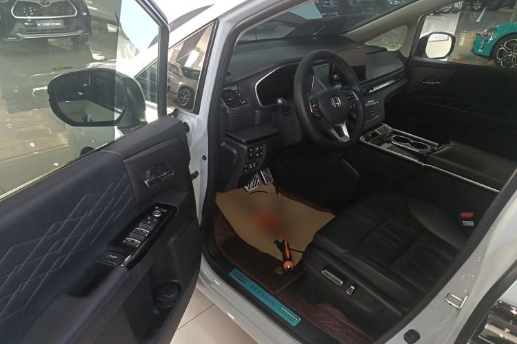 Used Honda Elysion 2024 2.0L eHEV Luxury Edition Driver Seat