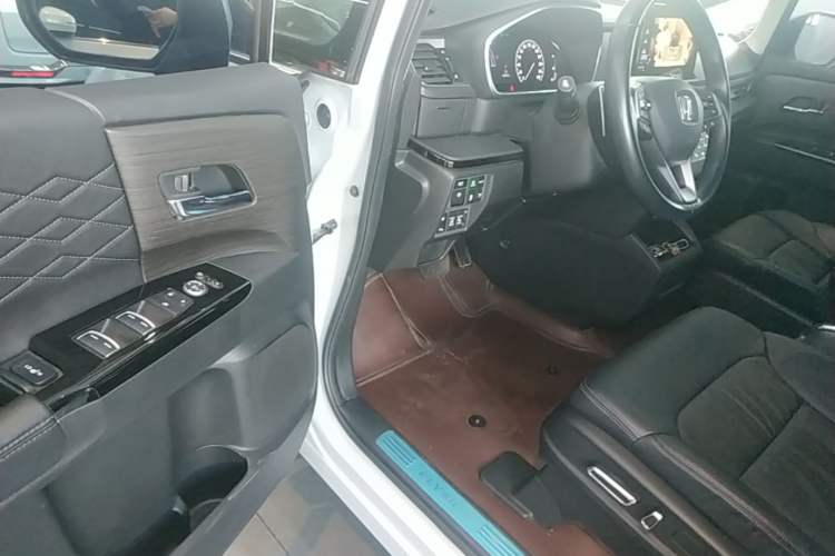 Used Honda Elysion 2024 2.0L eHEV Luxury Edition Driver Seat