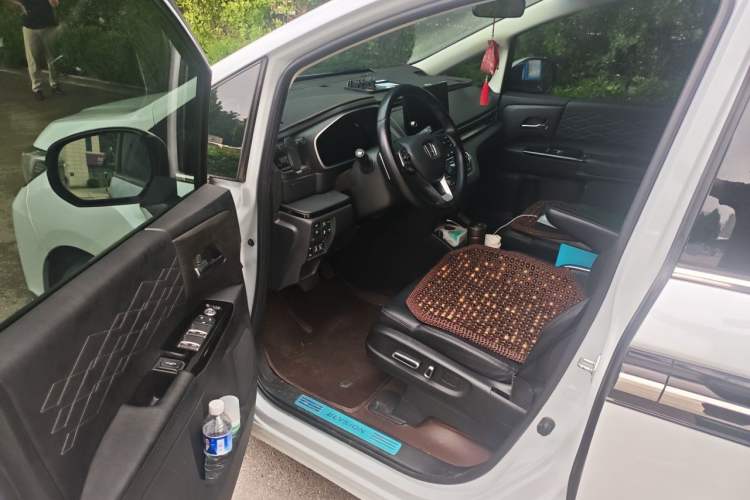 Used Honda Elysion 2024 2.0L eHEV Luxury Edition Driver Seat