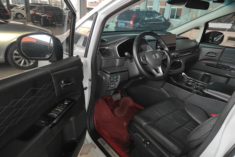 Used Honda Elysion 2024 2.0L eHEV Luxury Edition Driver Seat