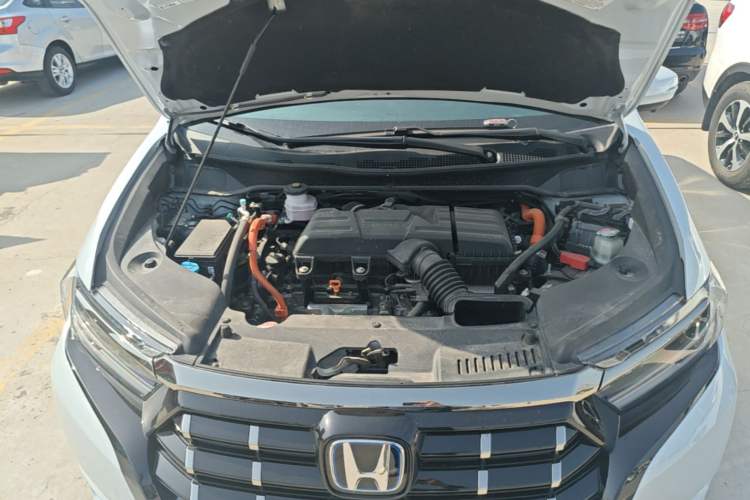 Used Honda Elysion 2024 2.0L eHEV Luxury Edition Engine Bay