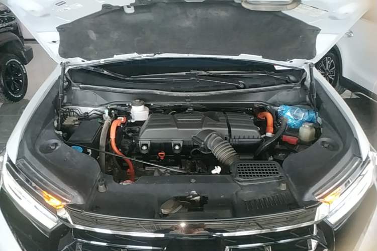 Used Honda Elysion 2024 2.0L eHEV Luxury Edition Engine Bay