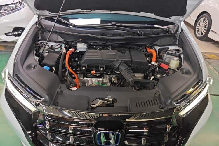 Used Honda Elysion 2024 2.0L eHEV Luxury Edition Engine Bay