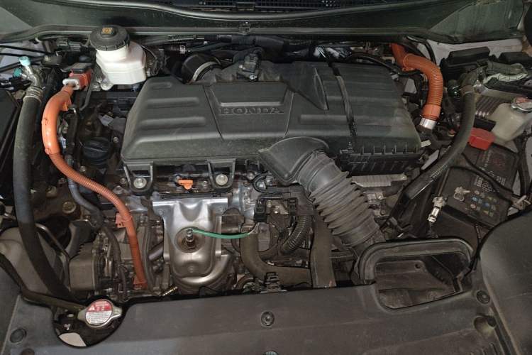 Used Honda Elysion 2024 2.0L eHEV Luxury Edition Engine Bay