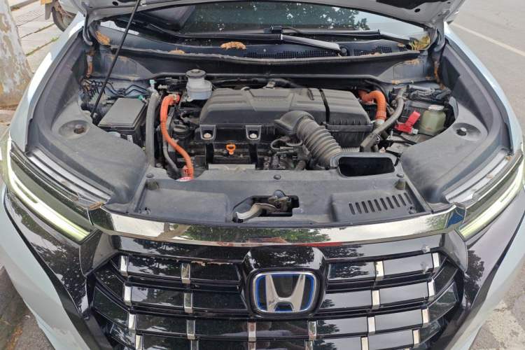 Used Honda Elysion 2024 2.0L eHEV Luxury Edition Engine Bay