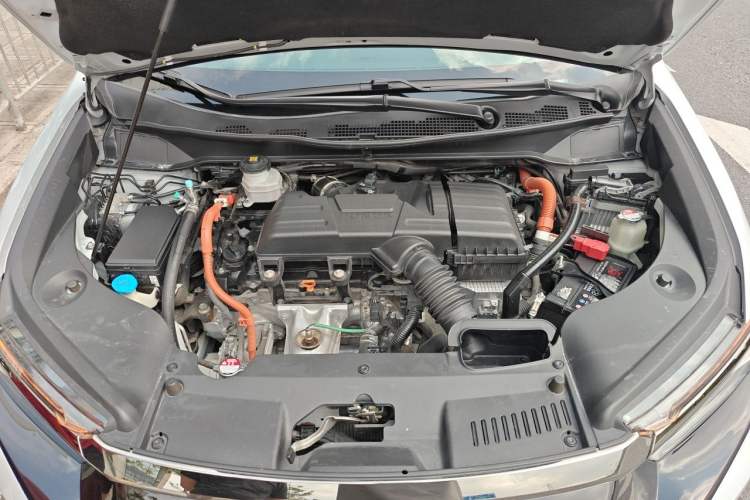 Used Honda Elysion 2024 2.0L eHEV Luxury Edition Engine Bay