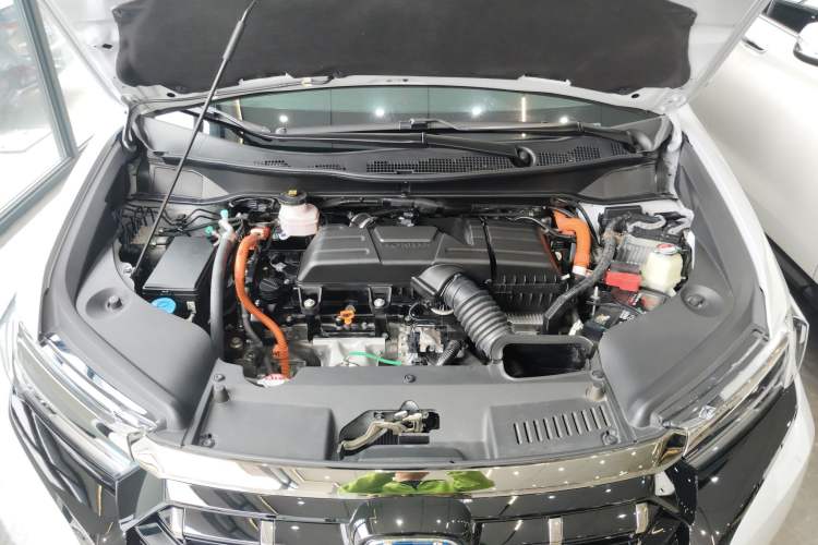 Used Honda Elysion 2024 2.0L eHEV Luxury Edition Engine Bay