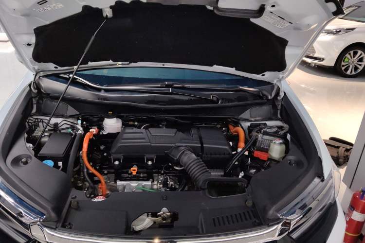 Used Honda Elysion 2024 2.0L eHEV Classic Edition Engine Bay