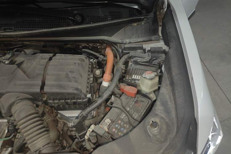 Used Honda Elysion 2024 2.0L eHEV Luxury Edition Engine Bay Left