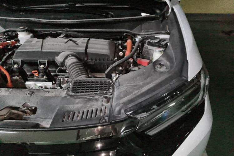Used Honda Elysion 2024 2.0L eHEV Luxury Edition Engine Bay Left