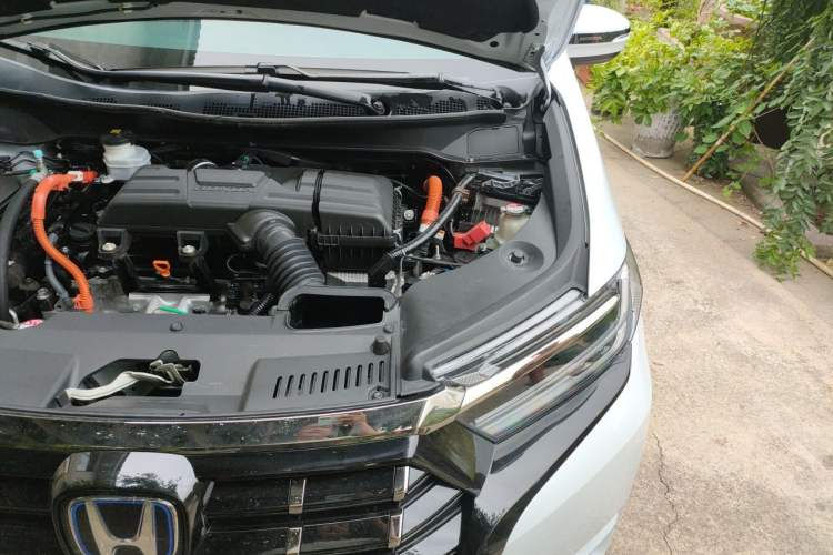 Used Honda Elysion 2024 2.0L eHEV Luxury Edition Engine Bay Left