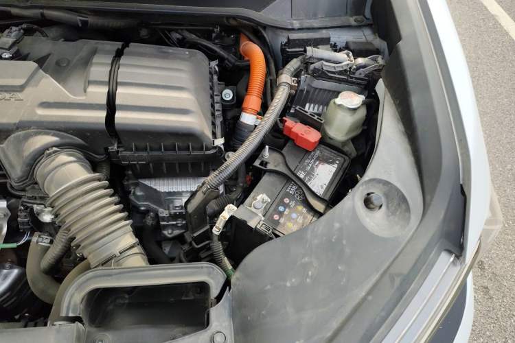 Used Honda Elysion 2024 2.0L eHEV Luxury Edition Engine Bay Left