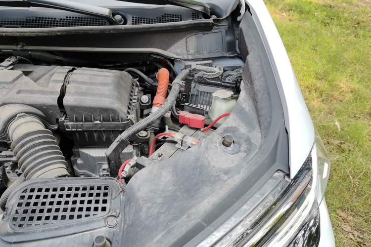 Used Honda Elysion 2024 2.0L eHEV Comfort Edition Engine Bay Left