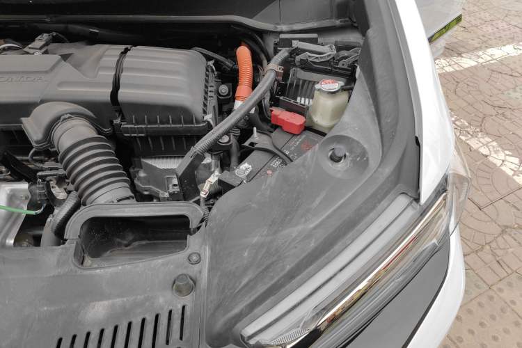 Used Honda Elysion 2024 2.0L eHEV Luxury Edition Engine Bay Left