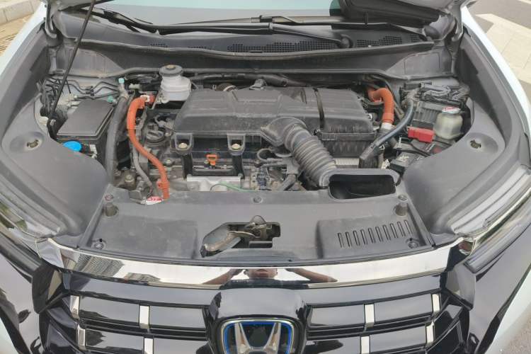 Used Honda Elysion 2024 2.0L eHEV Luxury Edition Engine Bay